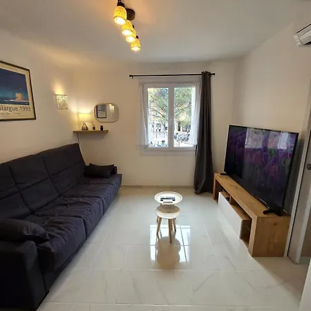 L'alphonse L Near The Port L Shellter Daire Saint-Tropez