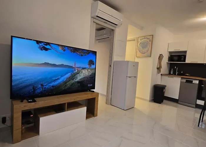 Apartmán L'alphonse L Near The Port L Shellter *